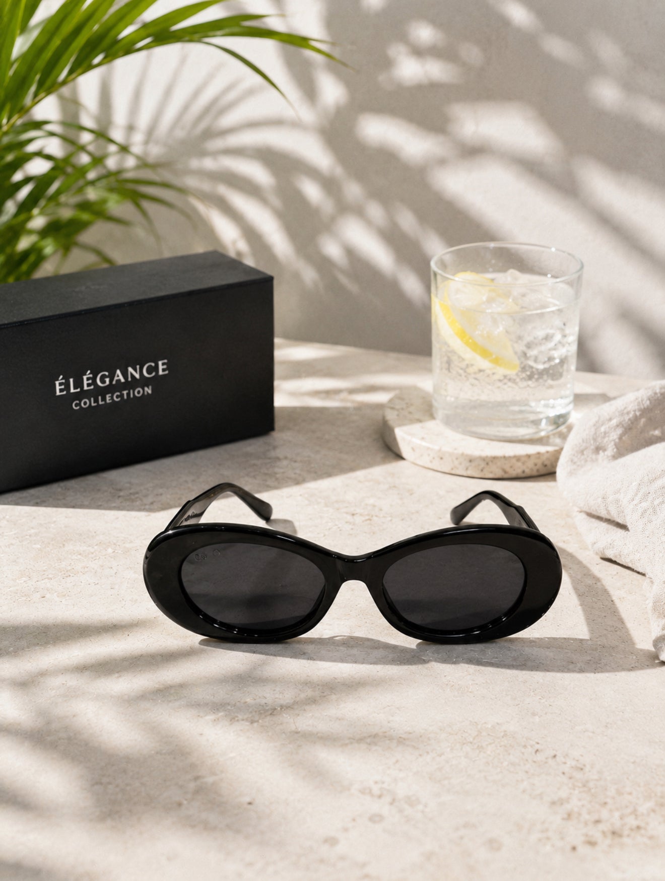 lentes de sol de moda ideales para playa, fotos y eventos.